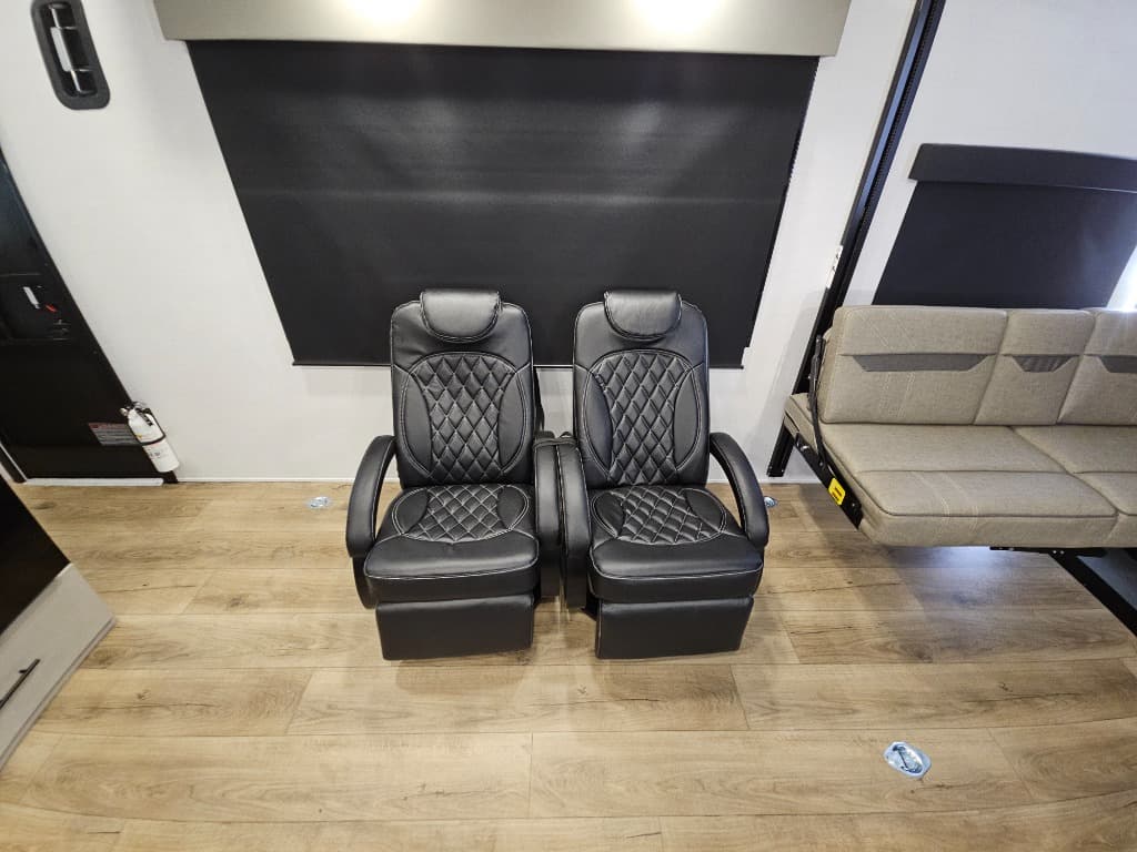 2026 Alliance RV 2026 Alliance RV Valor - thumbnail 11