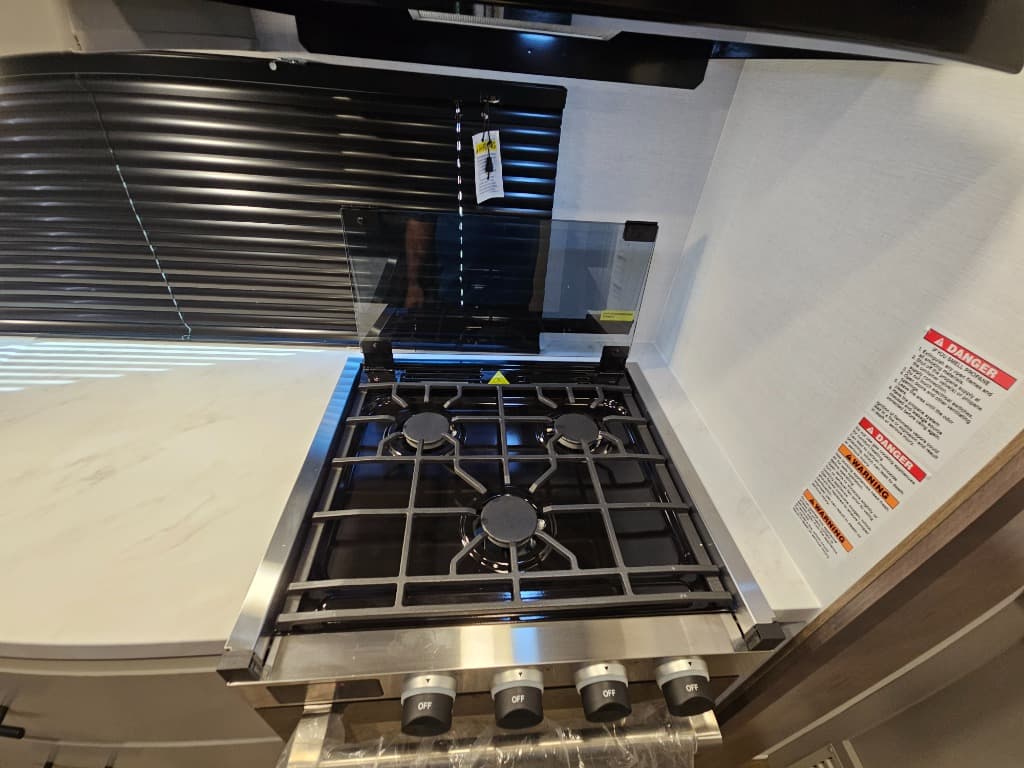 2026 Alliance RV 2026 Alliance RV Valor - thumbnail 19