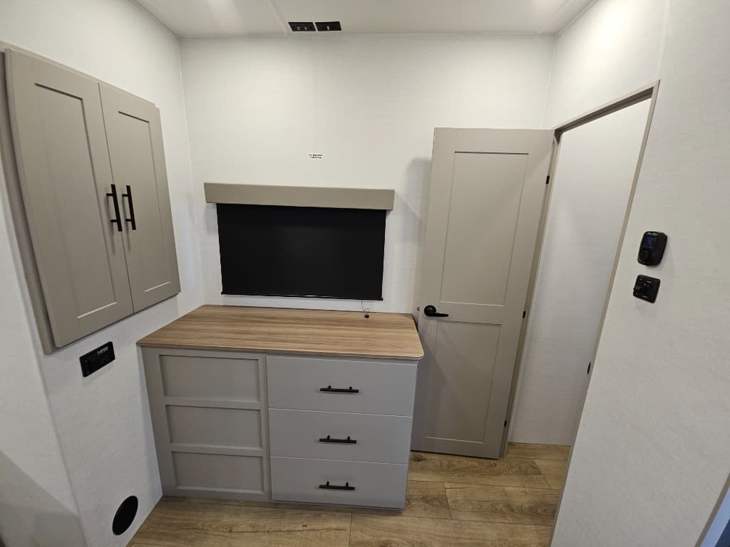 2026 Alliance RV 2026 Alliance RV Valor - thumbnail 42