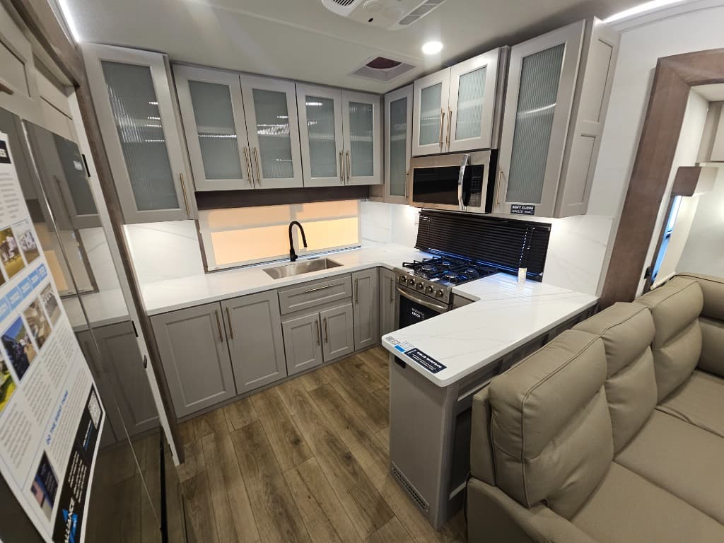 2026 Alliance RV 2026 Alliance RV Paradigm - thumbnail 15