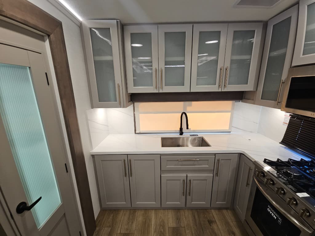 2026 Alliance RV 2026 Alliance RV Paradigm - thumbnail 16