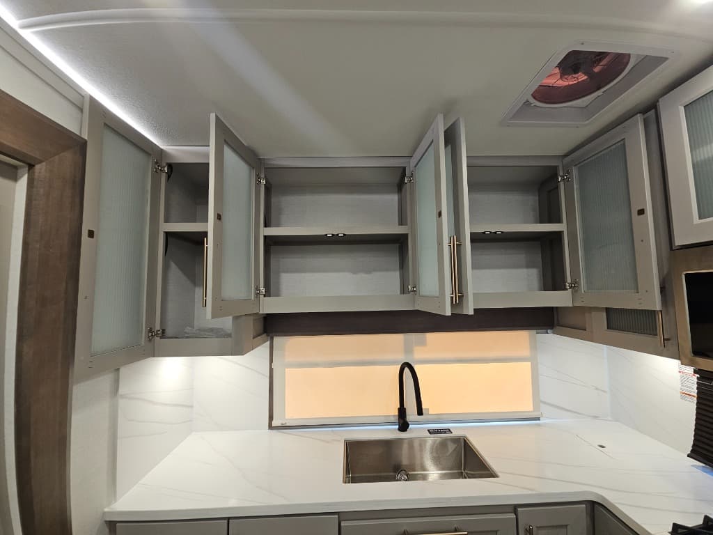 2026 Alliance RV 2026 Alliance RV Paradigm - thumbnail 17