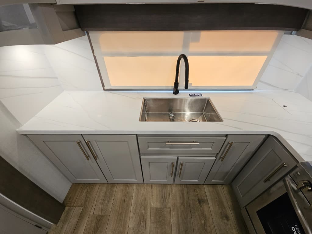 2026 Alliance RV 2026 Alliance RV Paradigm - thumbnail 18