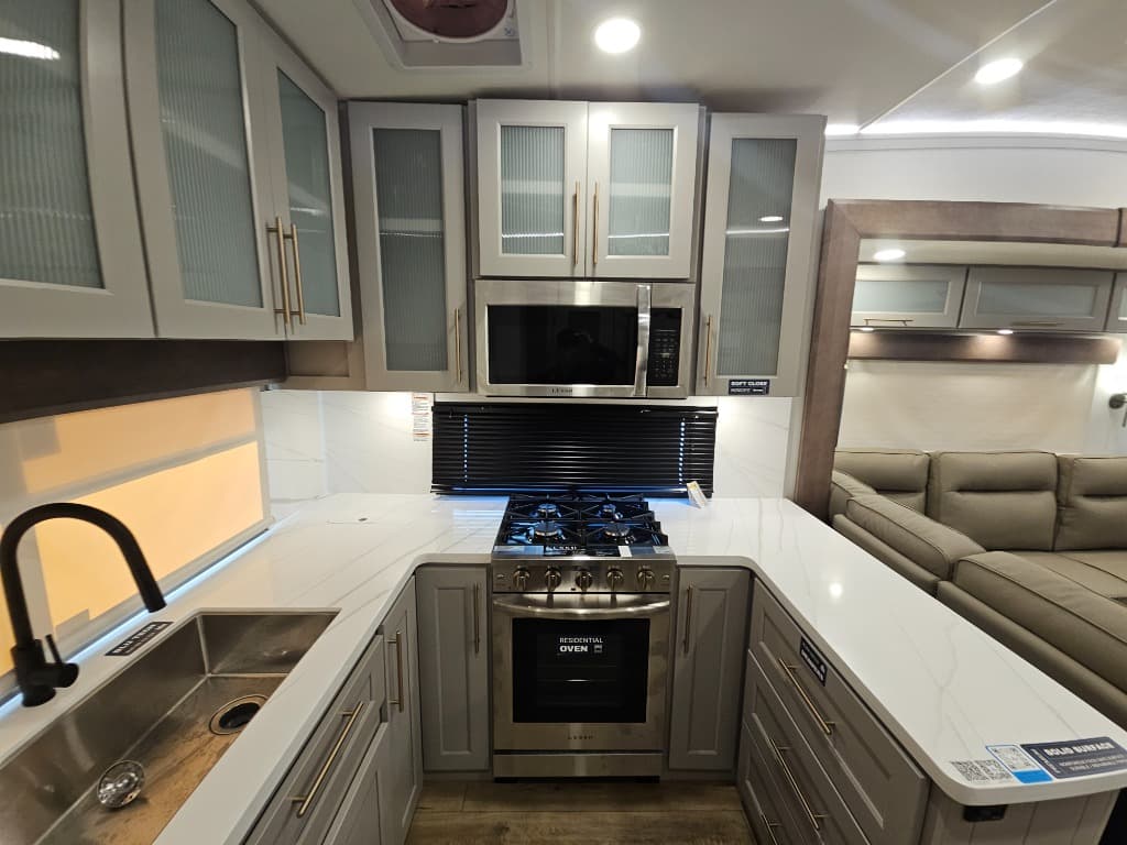 2026 Alliance RV 2026 Alliance RV Paradigm - thumbnail 20