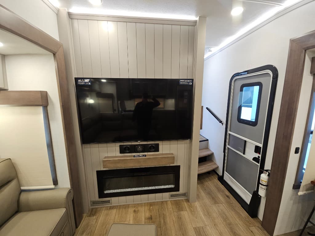 2026 Alliance RV 2026 Alliance RV Paradigm - thumbnail 28