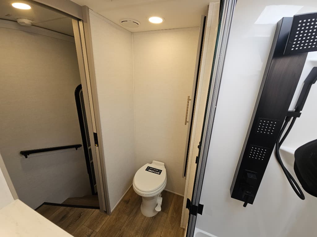 2026 Alliance RV 2026 Alliance RV Paradigm - thumbnail 36