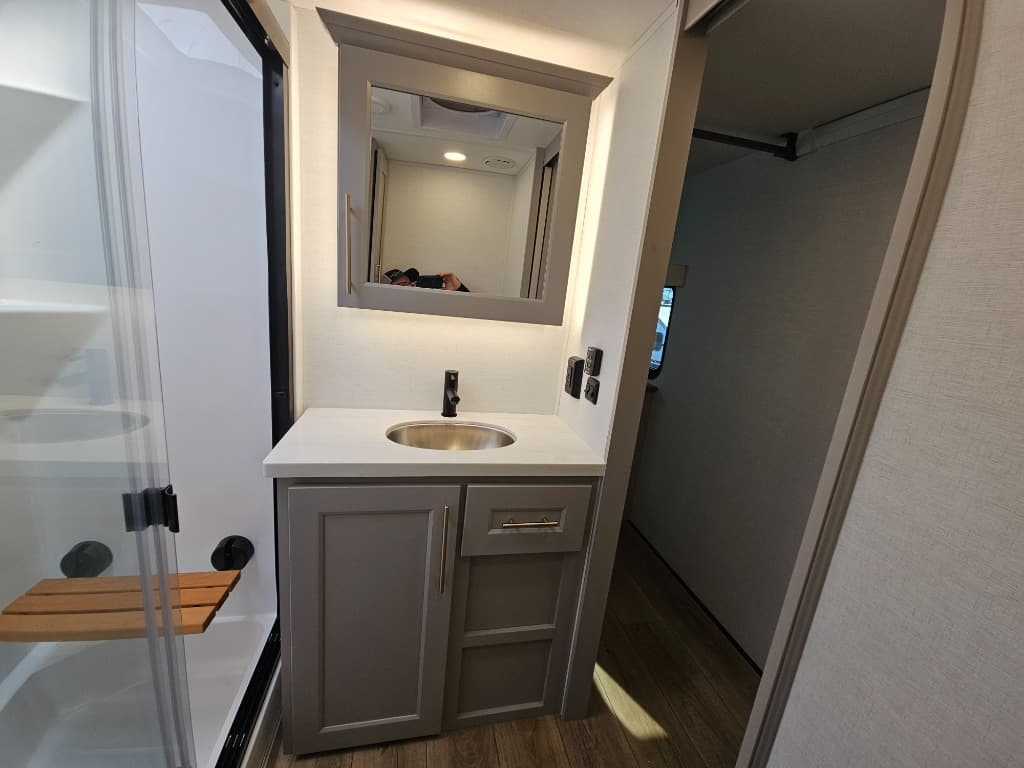 2026 Alliance RV 2026 Alliance RV Paradigm - thumbnail 37