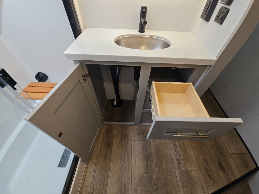 2026 Alliance RV 2026 Alliance RV Paradigm - thumbnail 40