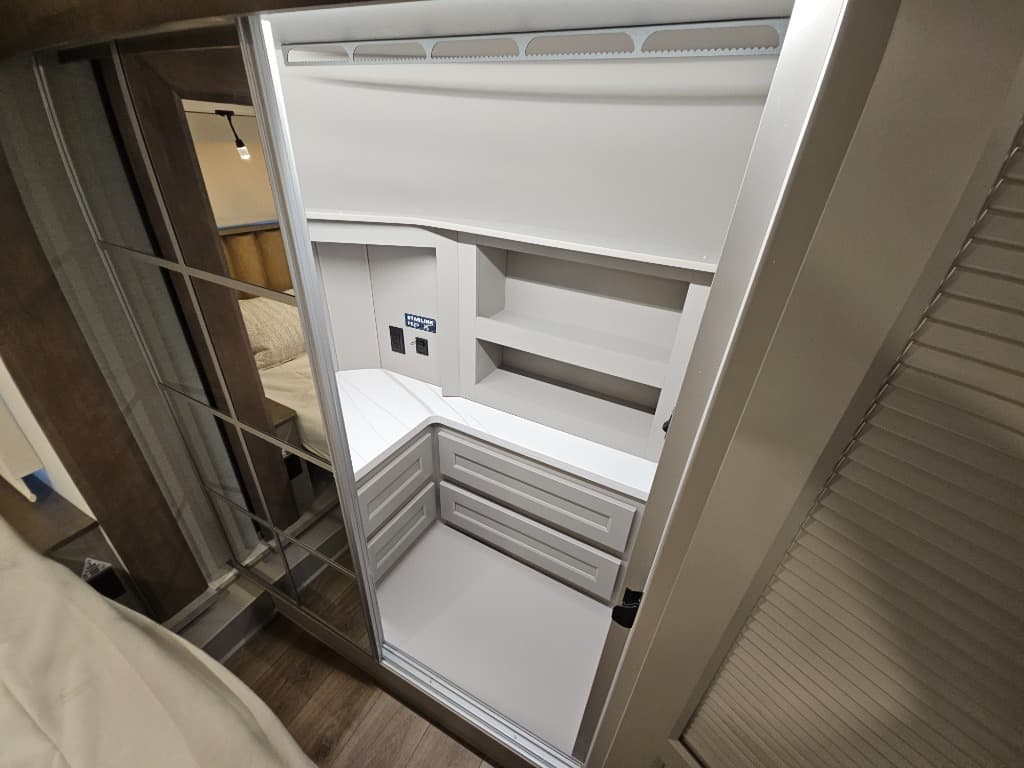 2026 Alliance RV 2026 Alliance RV Paradigm - thumbnail 45