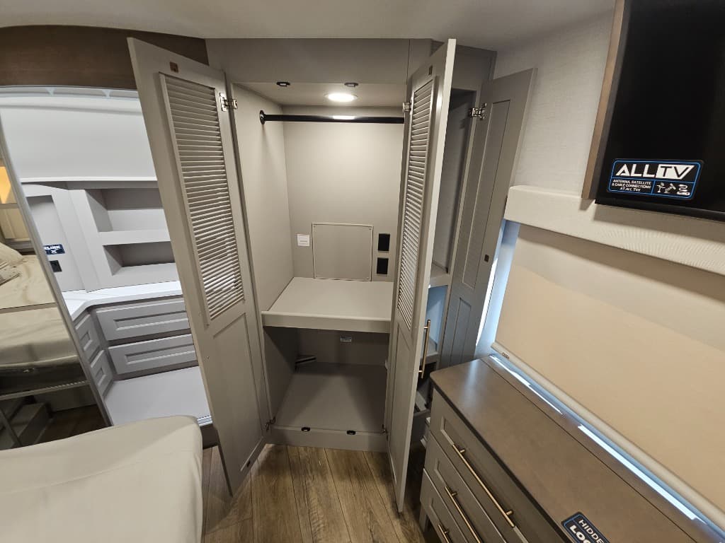 2026 Alliance RV 2026 Alliance RV Paradigm - thumbnail 46