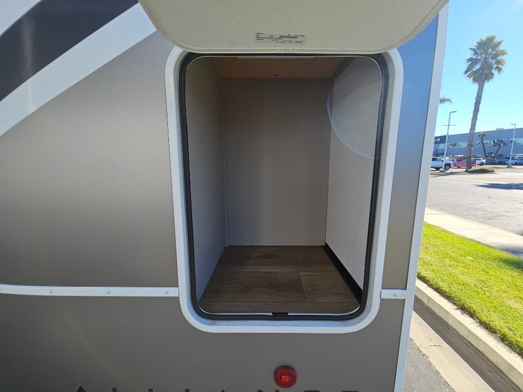 2026 Alliance RV 2026 Alliance RV Paradigm - thumbnail 60