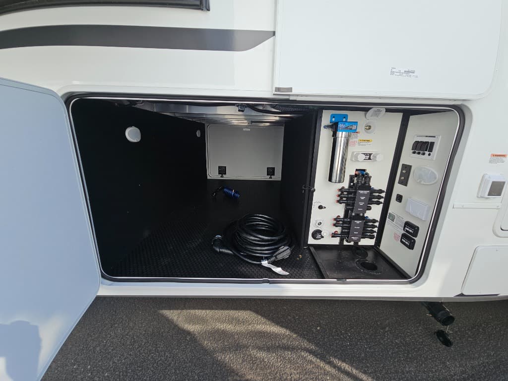 2026 Alliance RV 2026 Alliance RV Paradigm - thumbnail 63