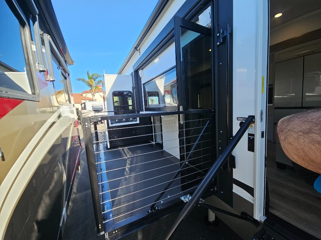 2026 Alliance RV 2026 Alliance RV Paradigm - thumbnail 23