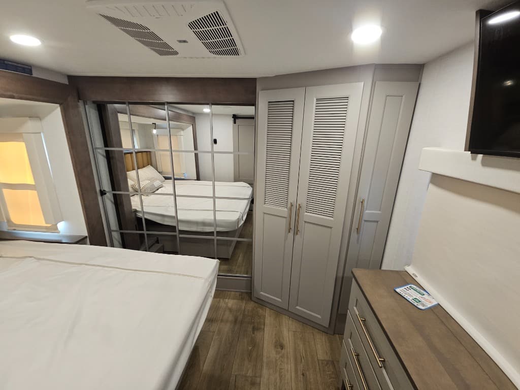 2026 Alliance RV 2026 Alliance RV Paradigm - thumbnail 67