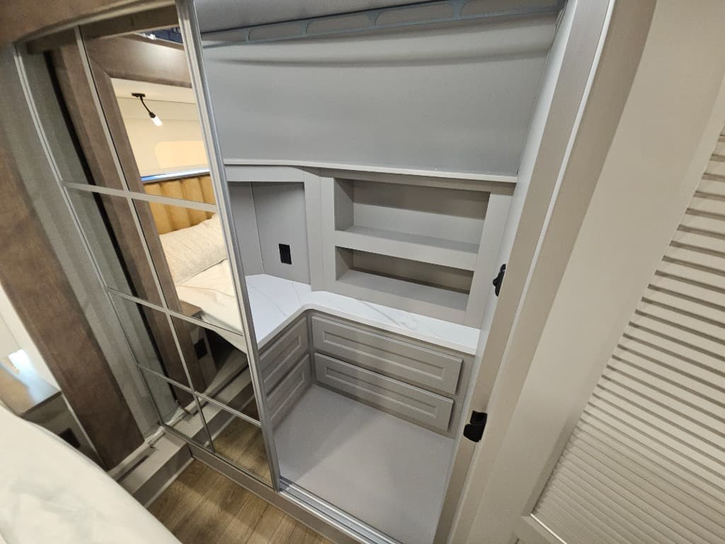 2026 Alliance RV 2026 Alliance RV Paradigm - thumbnail 68