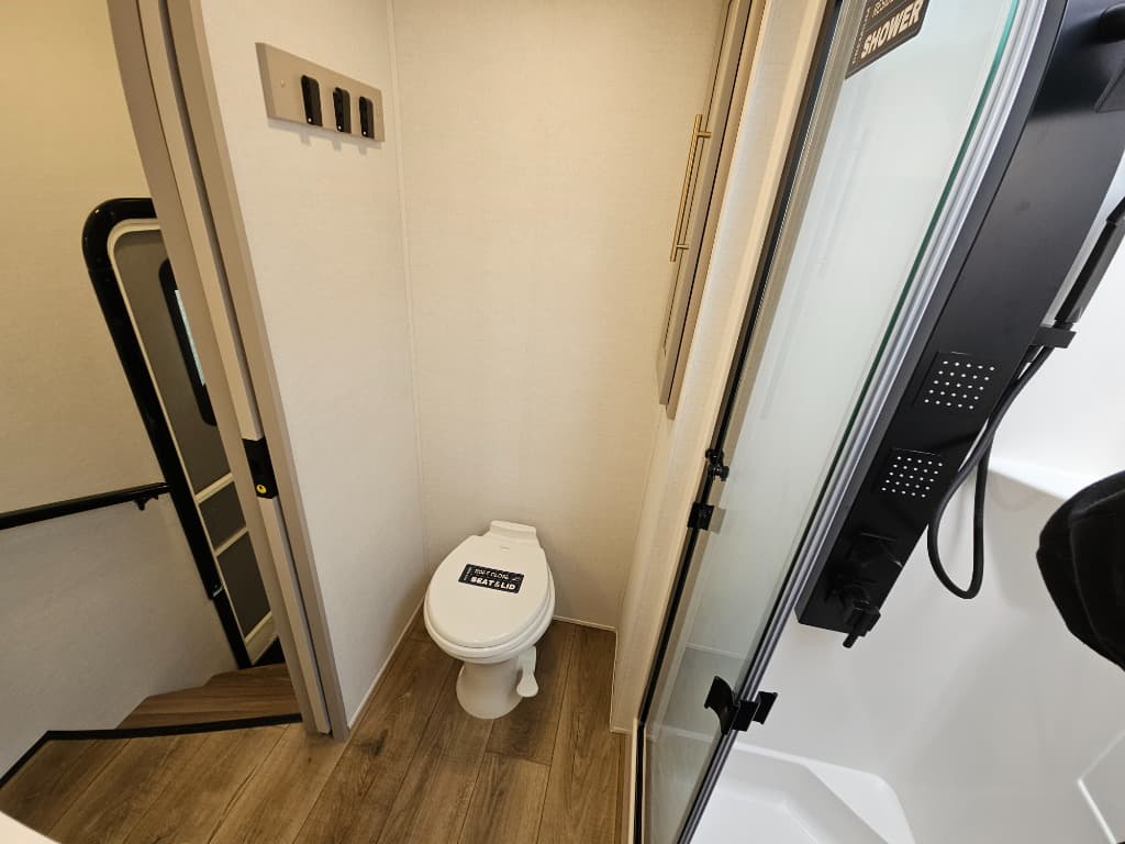 2026 Alliance RV 2026 Alliance RV Paradigm - thumbnail 38