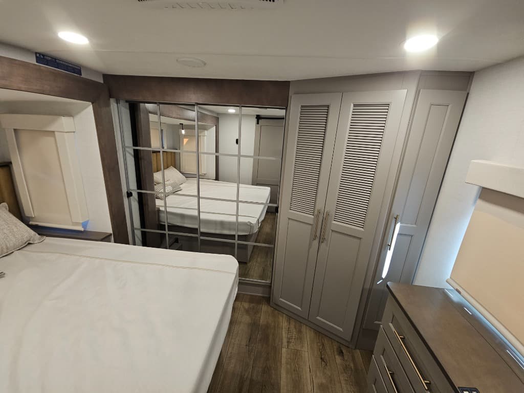 2026 Alliance RV 2026 Alliance RV Paradigm - thumbnail 48