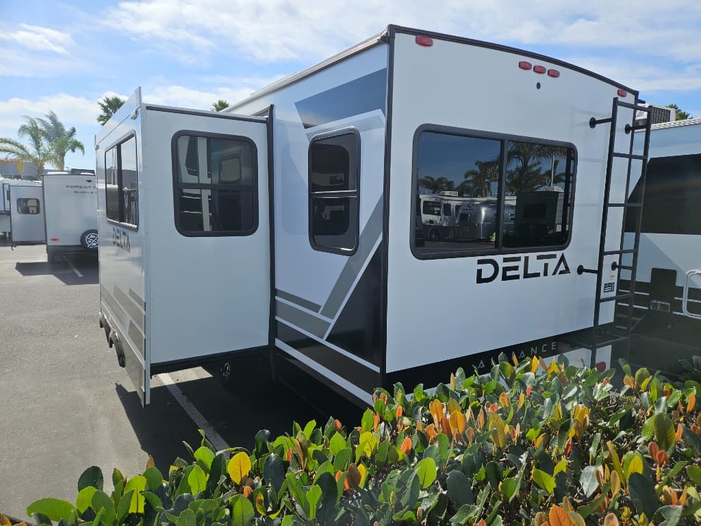 2026 Alliance RV 2026 Alliance RV Delta - thumbnail 6