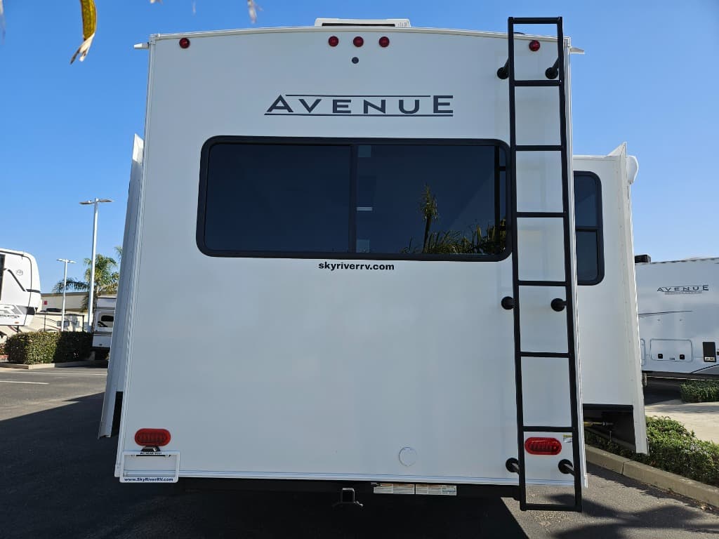 2026 Alliance RV 2026 Alliance RV Avenue - thumbnail 4