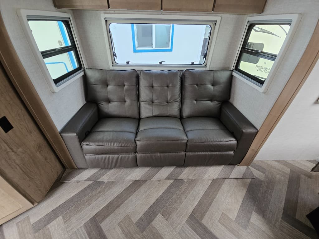 2023 Ember 2023 Ember Touring Edition - thumbnail 10