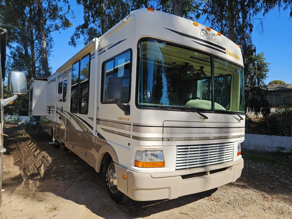 2001 Fleetwood RV 2001 Fleetwood RV Bounder - thumbnail 2