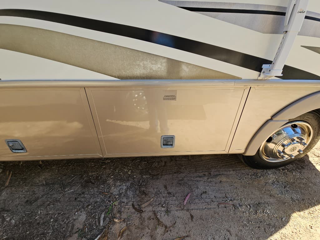 2001 Fleetwood RV 2001 Fleetwood RV Bounder - thumbnail 11