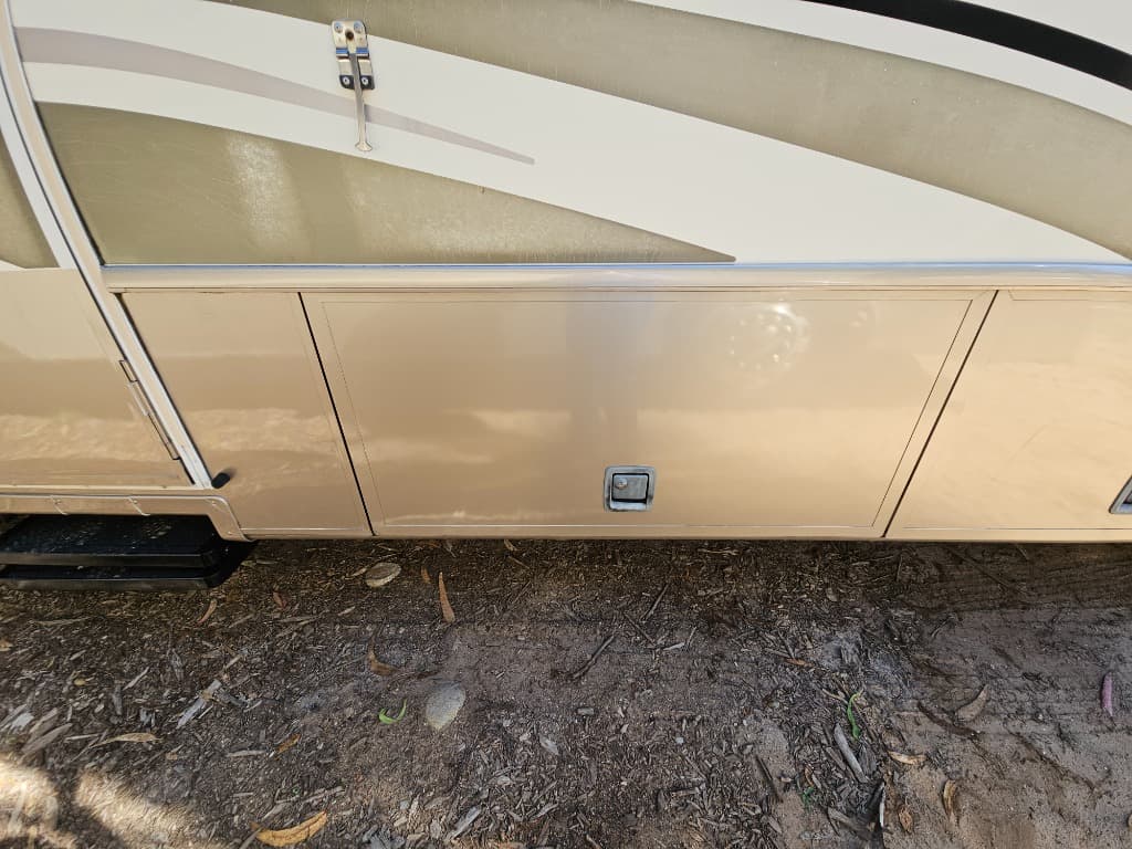 2001 Fleetwood RV 2001 Fleetwood RV Bounder - thumbnail 12