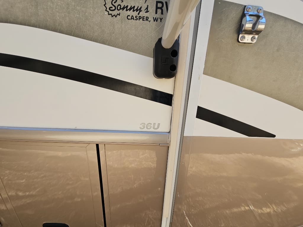 2001 Fleetwood RV 2001 Fleetwood RV Bounder - thumbnail 13