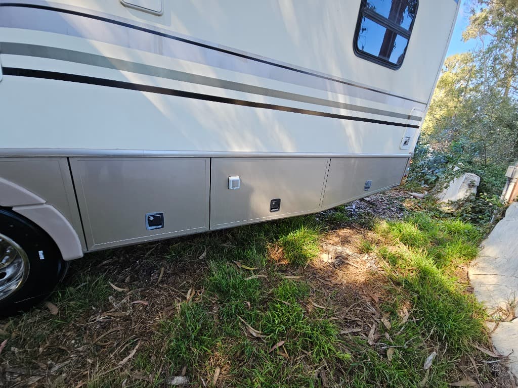 2001 Fleetwood RV 2001 Fleetwood RV Bounder - thumbnail 17