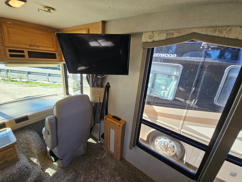 2001 Fleetwood RV 2001 Fleetwood RV Bounder - thumbnail 22