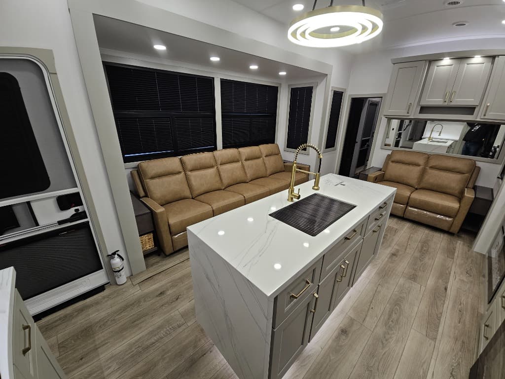 2025 Brinkley RV 2025 Brinkley RV Model G - thumbnail 10