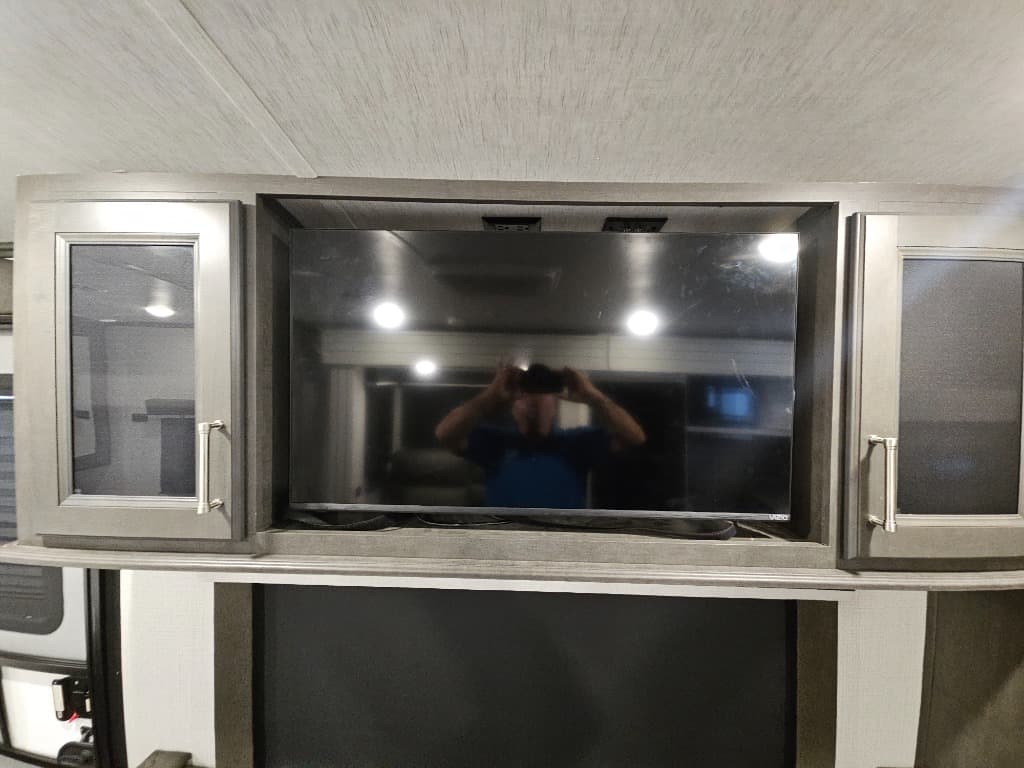 2024 Keystone RV 2024 Keystone RV Cougar Half-Ton - thumbnail 15