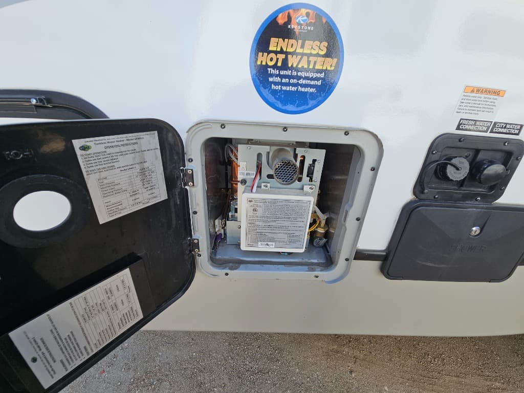 2024 Keystone RV 2024 Keystone RV Cougar Half-Ton - thumbnail 52