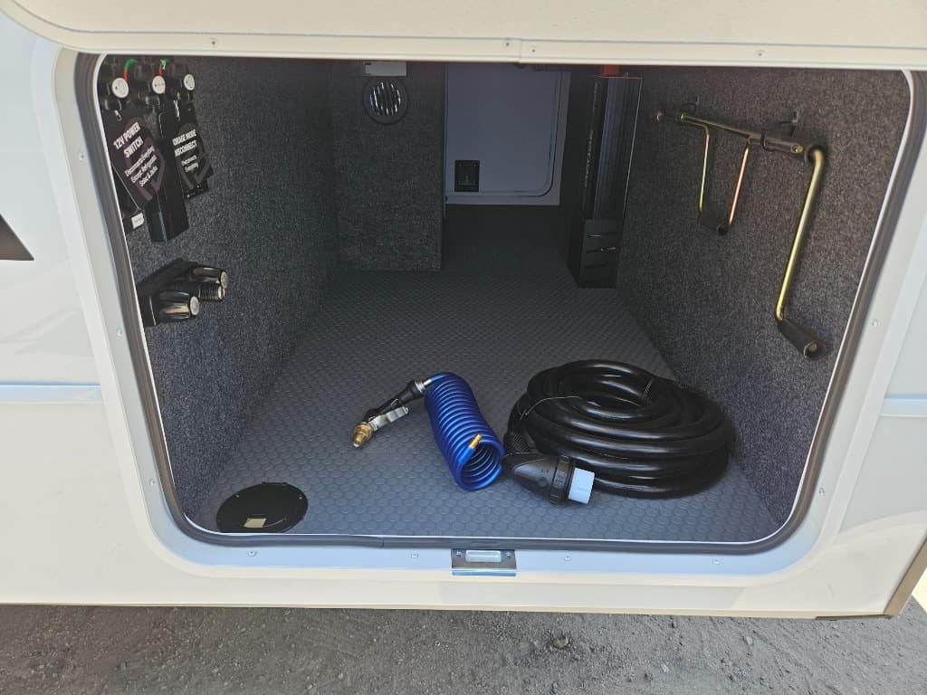 2026 Brinkley RV 2026 Brinkley RV Model I - thumbnail 9