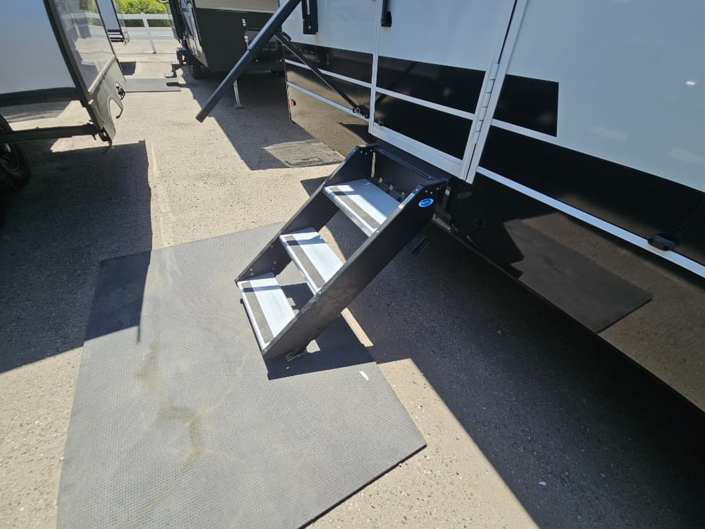 2026 Brinkley RV 2026 Brinkley RV Model I - thumbnail 17