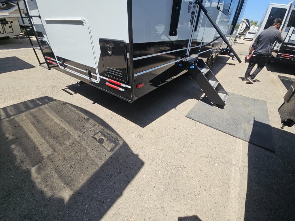 2026 Brinkley RV 2026 Brinkley RV Model I - thumbnail 18