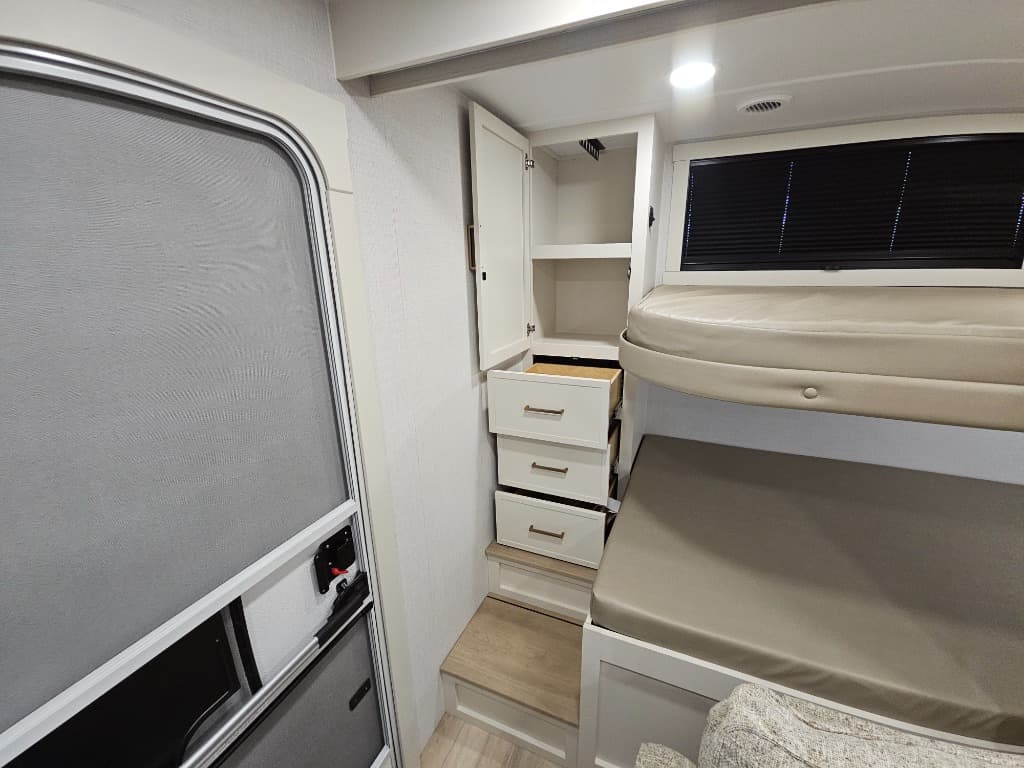 2026 Brinkley RV 2026 Brinkley RV Model I - thumbnail 10