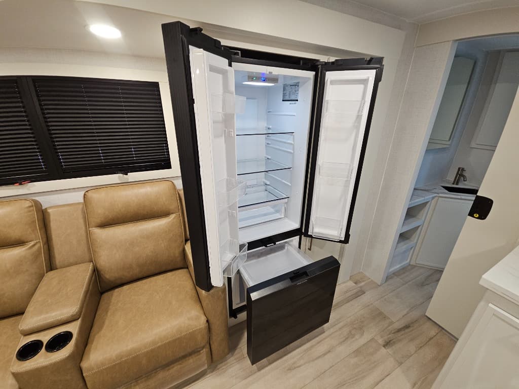 2026 Brinkley RV 2026 Brinkley RV Model I - thumbnail 15