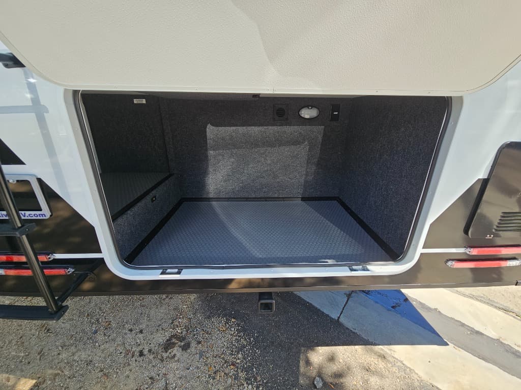 2026 Brinkley RV 2026 Brinkley RV Model I - thumbnail 48