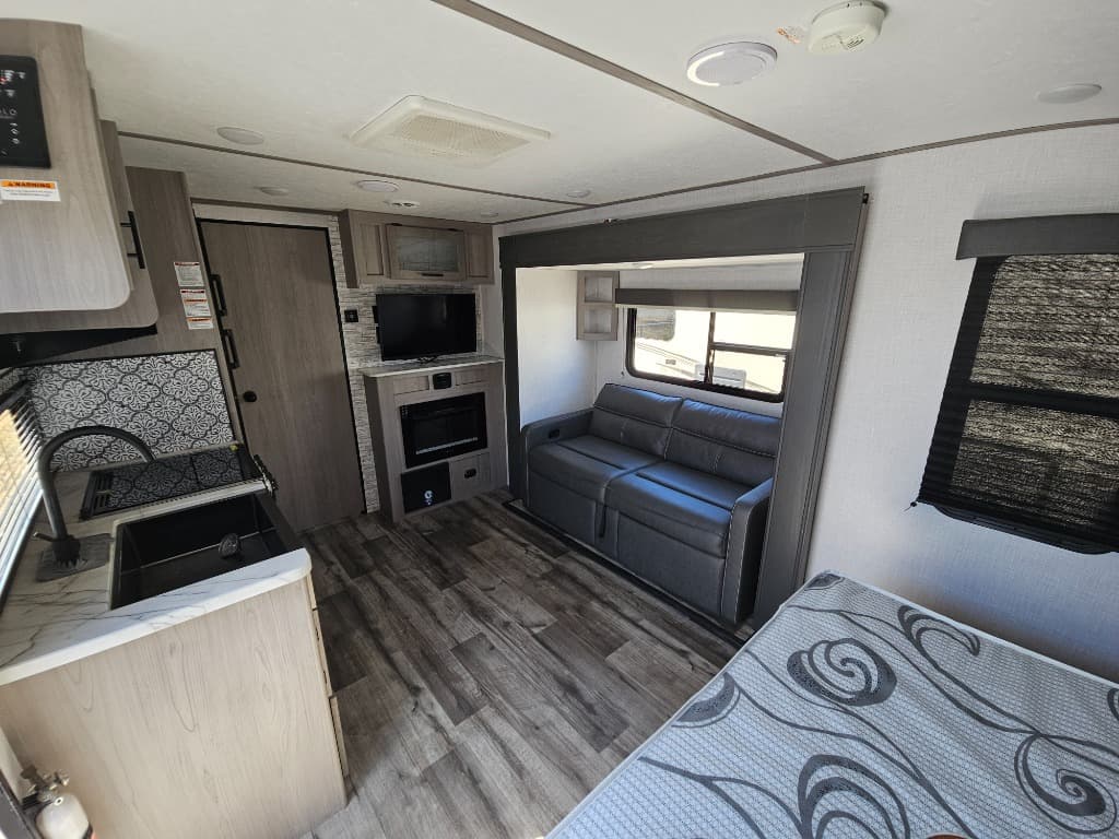 2023 Dutchmen 2023 Dutchmen Coleman Light - thumbnail 9