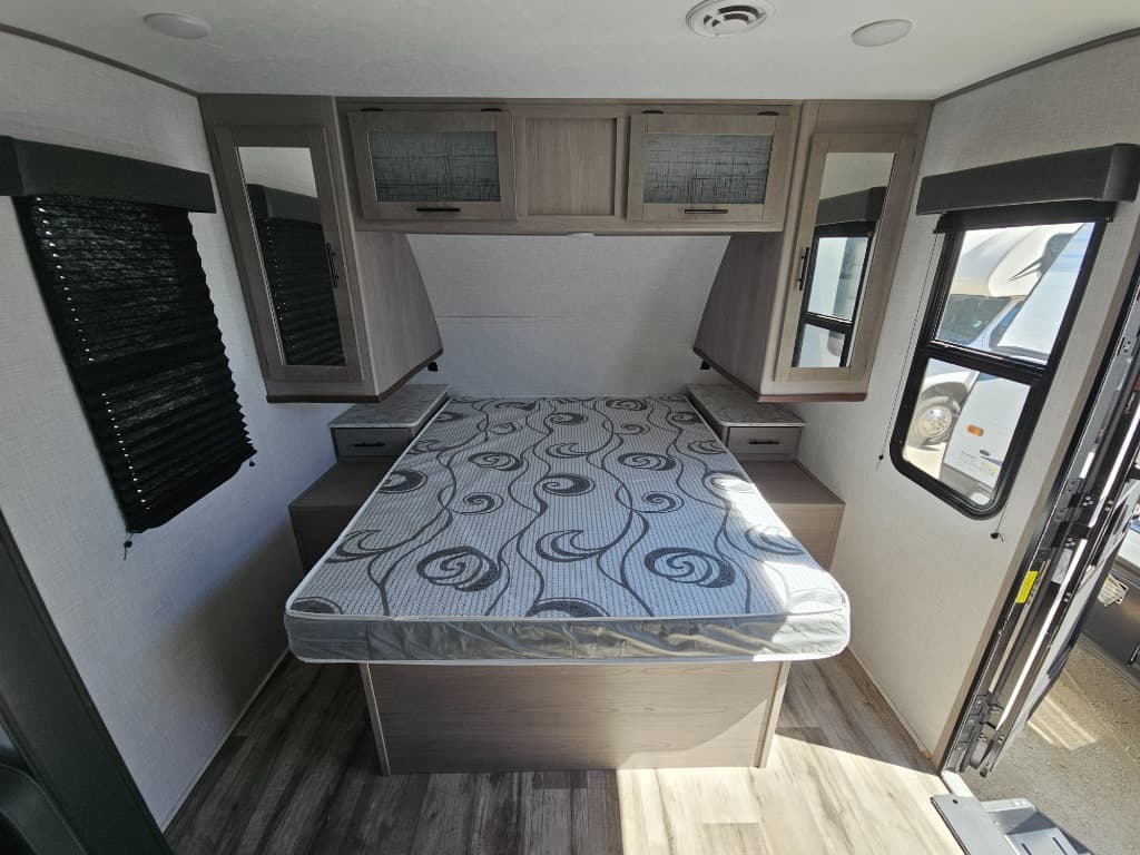 2023 Dutchmen 2023 Dutchmen Coleman Light - thumbnail 11