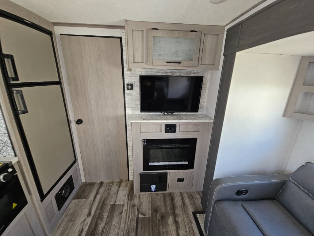 2023 Dutchmen 2023 Dutchmen Coleman Light - thumbnail 15