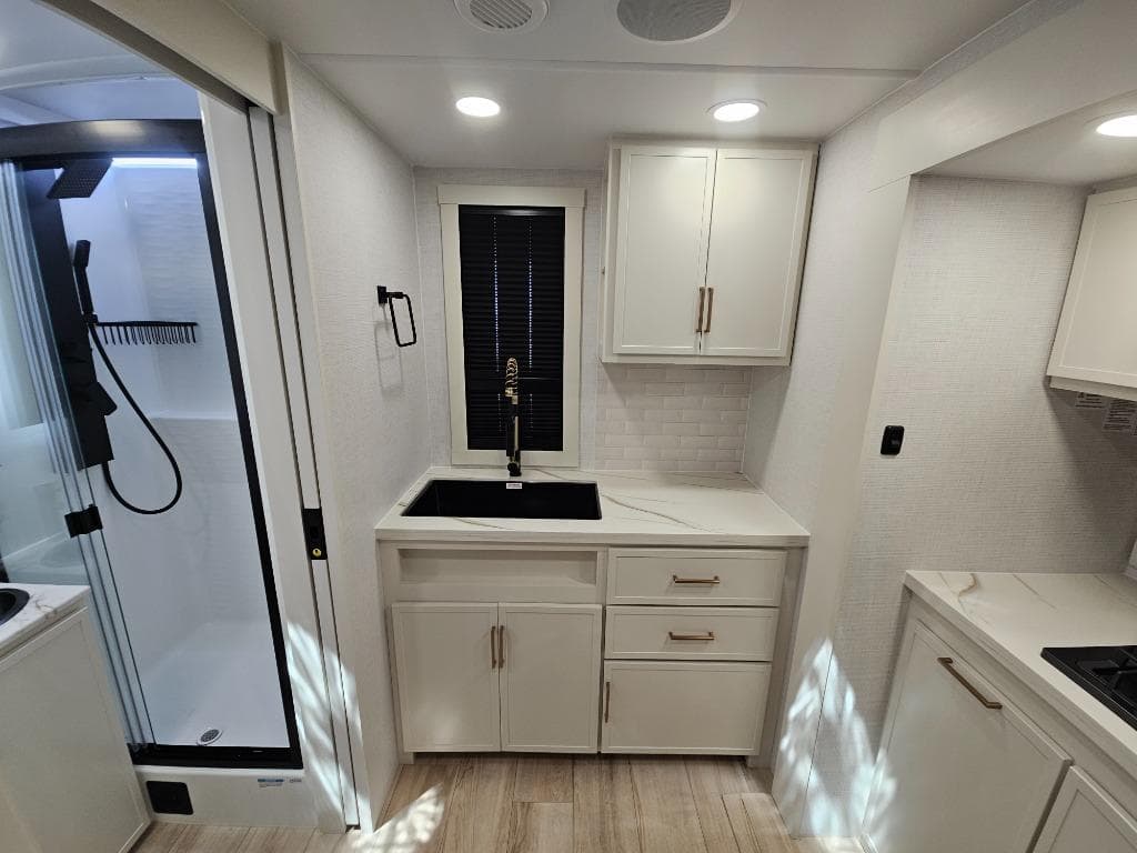 2026 Brinkley RV 2026 Brinkley RV Model I - thumbnail 28