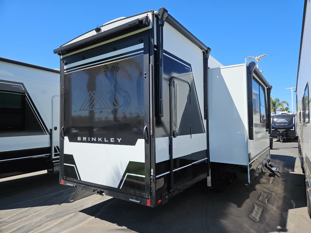 2026 Brinkley RV 2026 Brinkley RV Model G - thumbnail 3