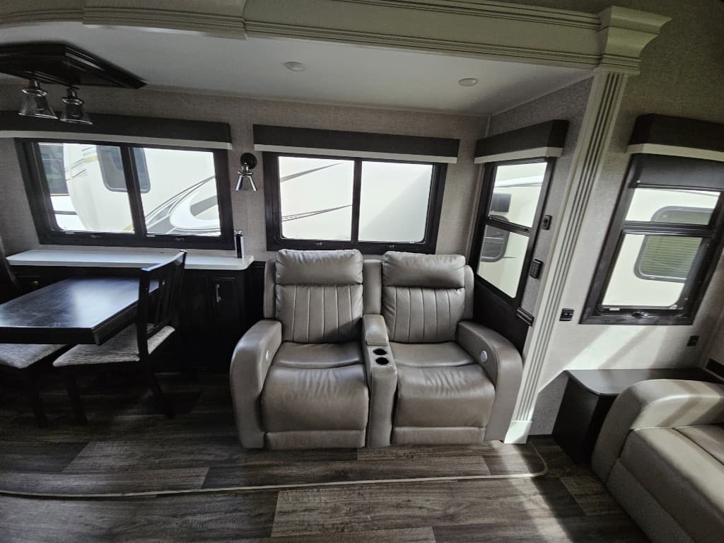 2022 Jayco 2022 Jayco Pinnacle - thumbnail 10