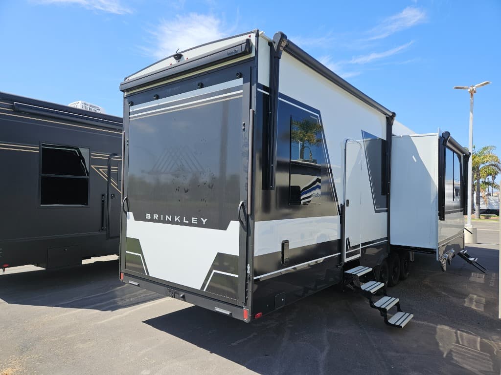 2026 Brinkley RV 2026 Brinkley RV Model G - thumbnail 3