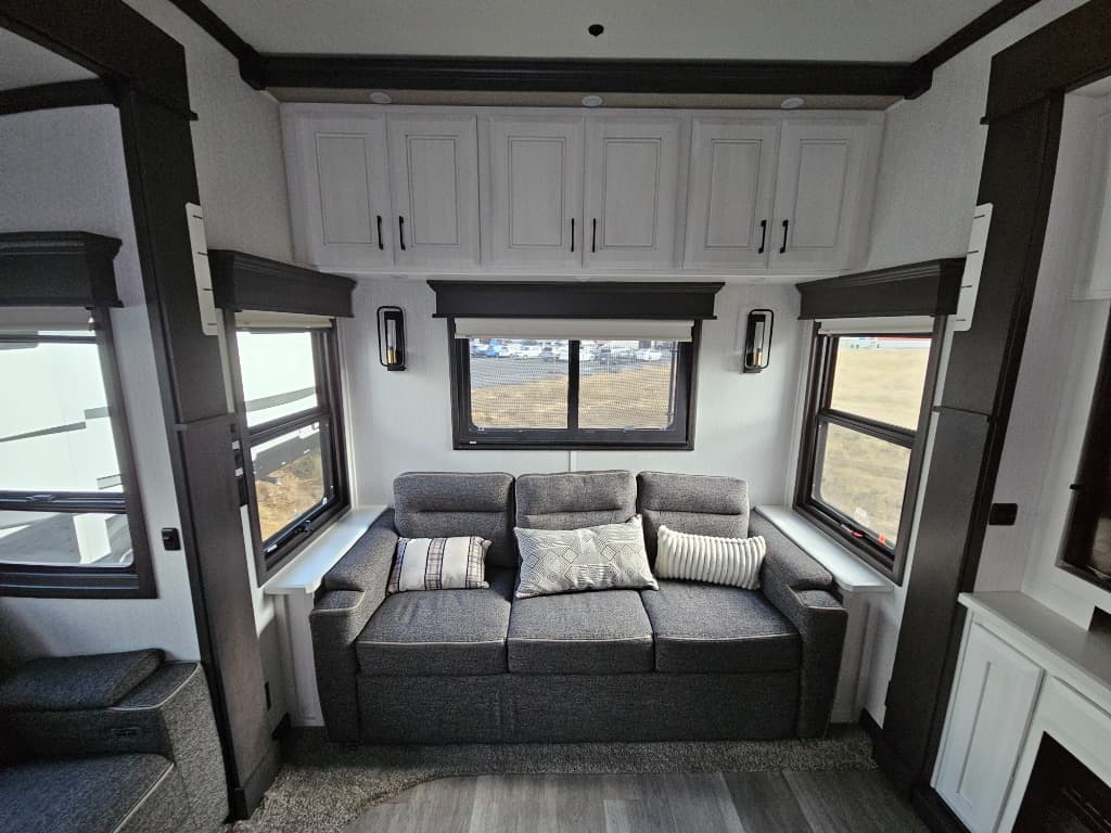 2023 DRV 2023 DRV Mobile Suites MS - thumbnail 16