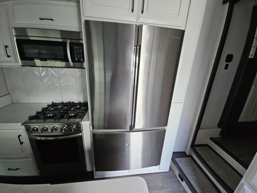 2023 DRV 2023 DRV Mobile Suites MS - thumbnail 25