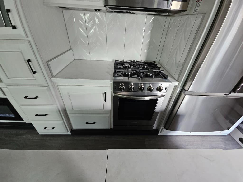 2023 DRV 2023 DRV Mobile Suites MS - thumbnail 27