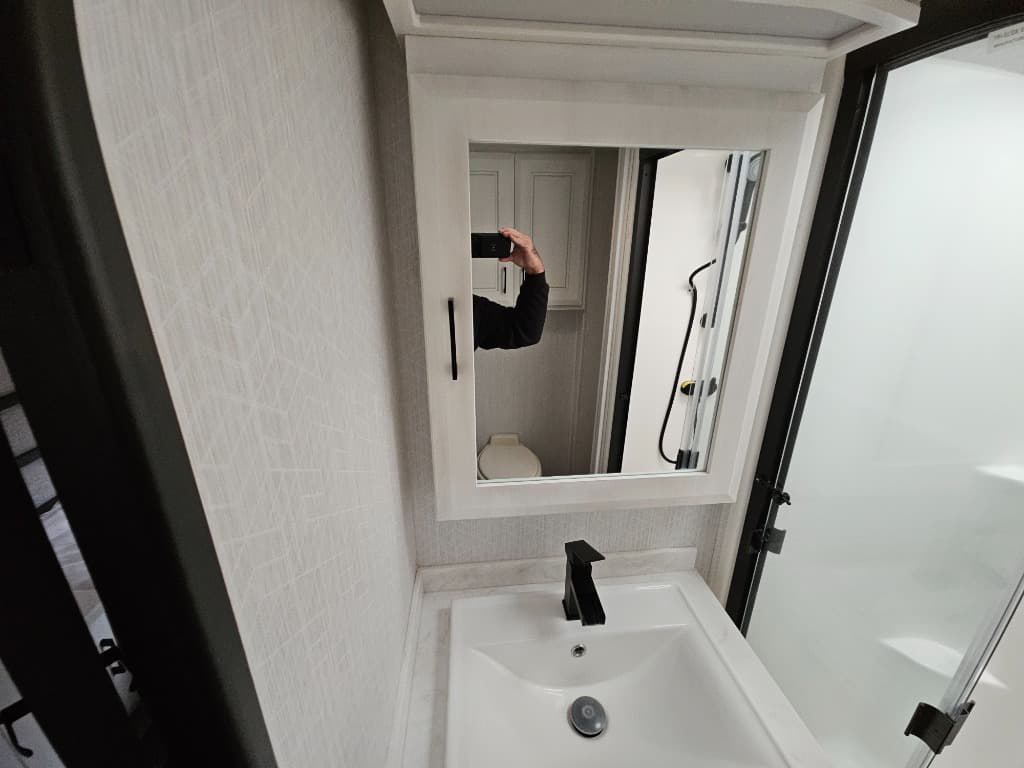 2023 DRV 2023 DRV Mobile Suites MS - thumbnail 37